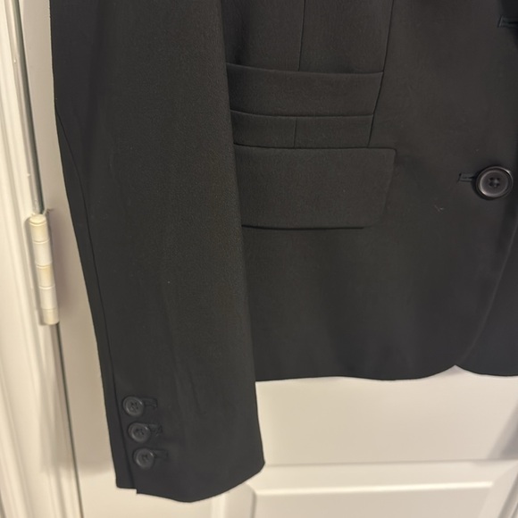 πΌ Banana Republic Women's Fitted Blazer - Corporate Chic! πΌ - Picture 4 of 6